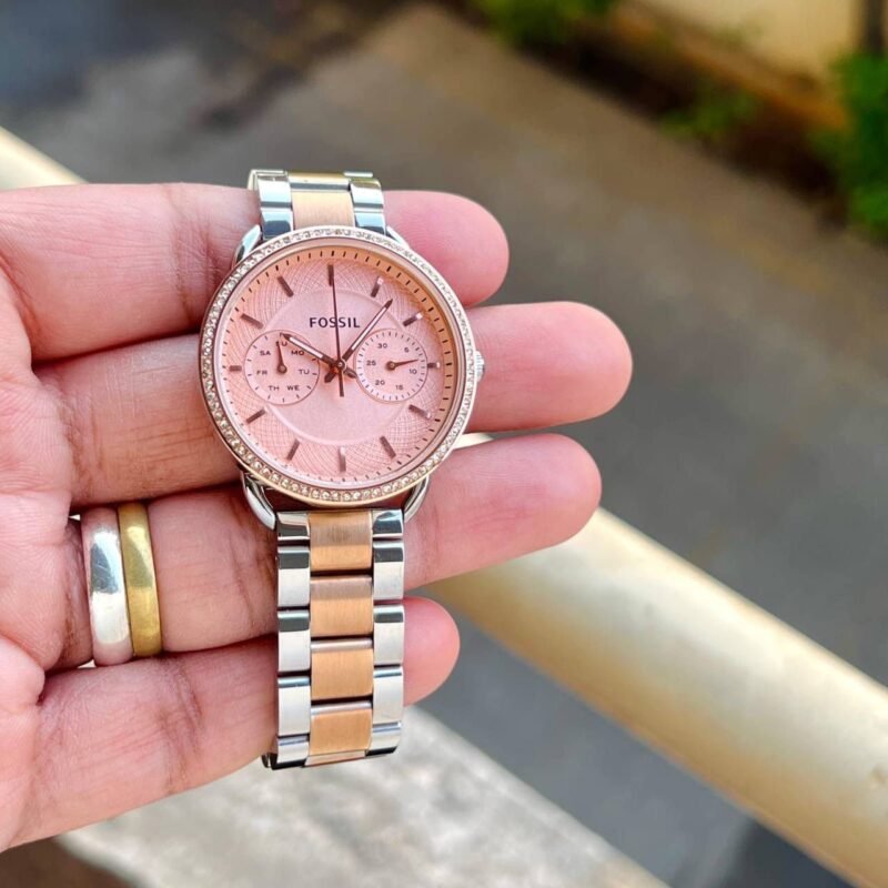 1000014201 https://spacetimewatch.com/shop/fossil-tailor-rose-gold/