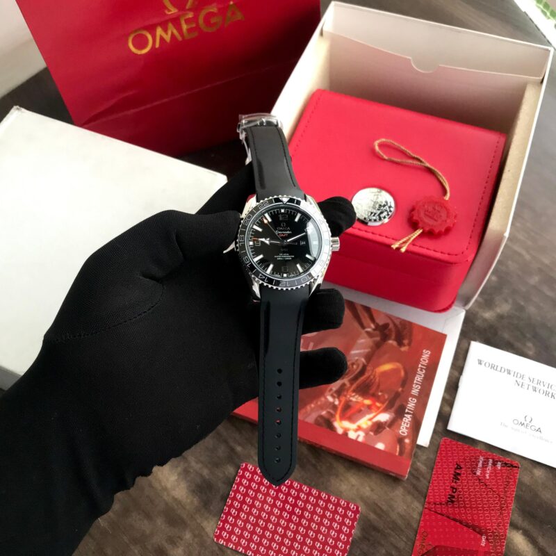 1000014880 scaled https://spacetimewatch.com/shop/omega-seamaster-gmt-black/
