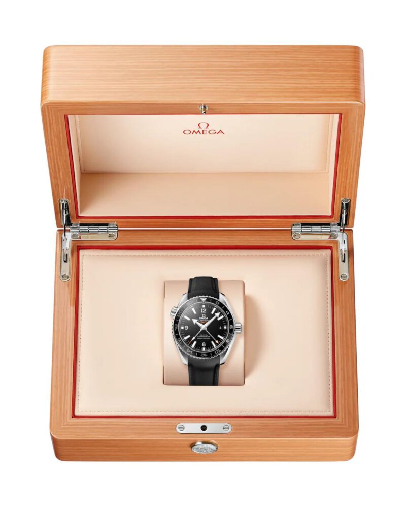 1000014881 https://spacetimewatch.com/shop/omega-seamaster-gmt-black/