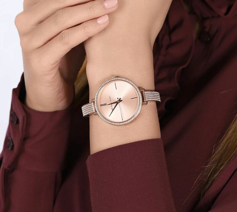 5b3785fa 478a 439f bd13 fdc4cf14886f https://spacetimewatch.com/shop/michael-kors-lennox-crystal/