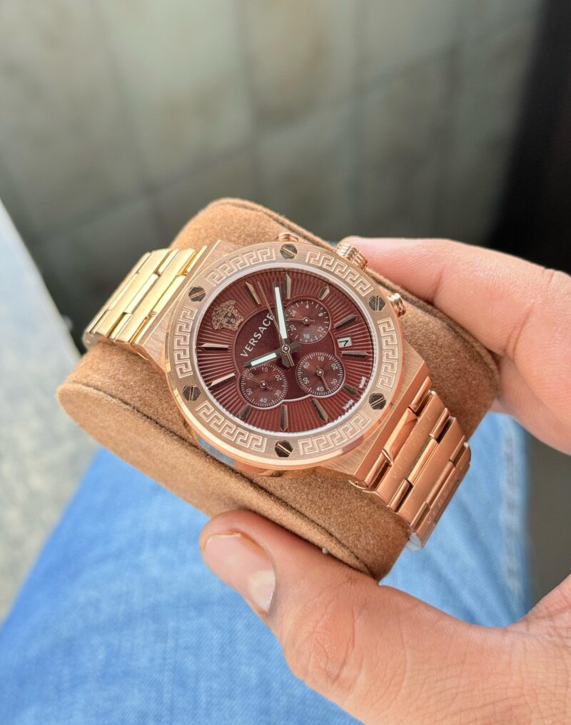d3ad1cff 6d0a 4d36 abef 19080243696c scaled https://spacetimewatch.com/shop/versace-greca-rose-gold/