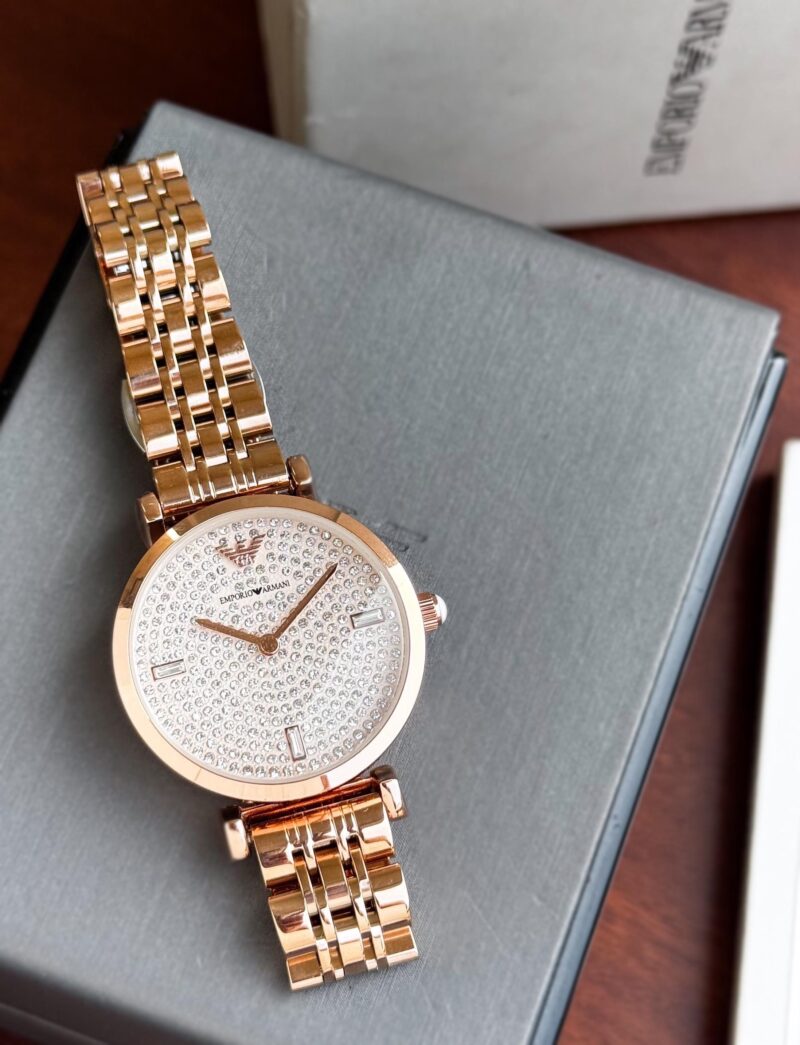 e477d64a 4063 4a56 9b82 e331f214d0da scaled https://spacetimewatch.com/shop/armani-rose-gold-full-diamond/