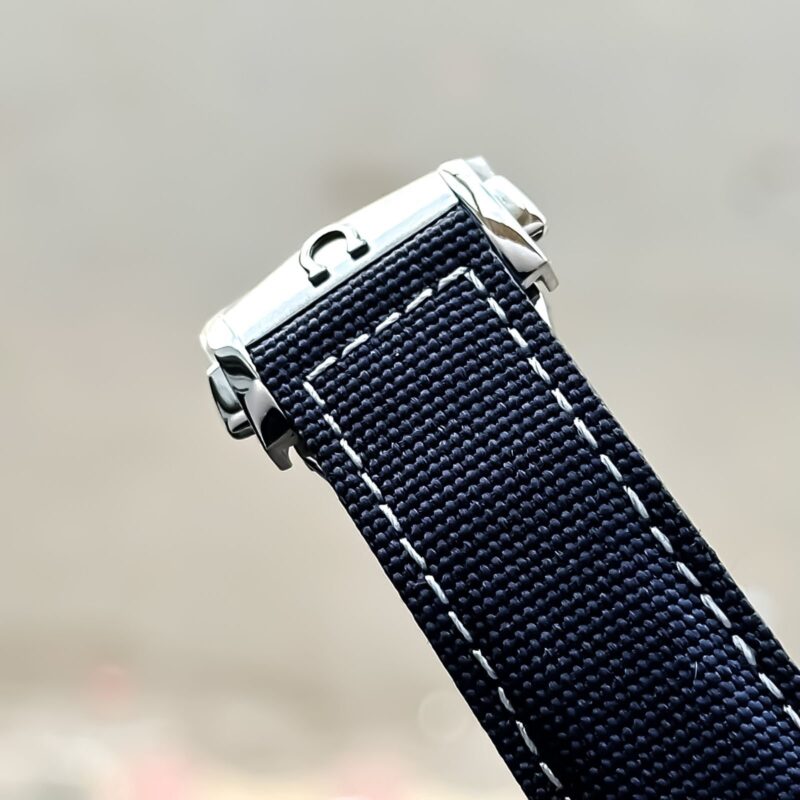 1000015792 https://spacetimewatch.com/shop/omega-seamaster-co-axial-4/
