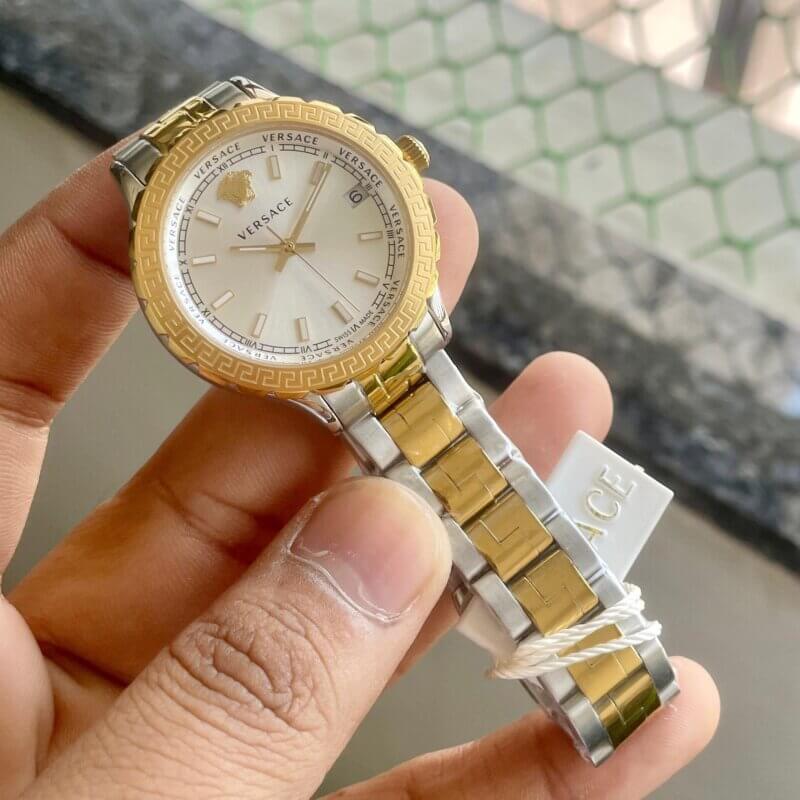 1000016006 https://spacetimewatch.com/shop/versace-hellenyium-quartz/