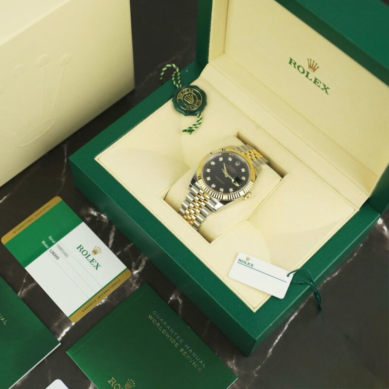 1000017237 https://spacetimewatch.com/shop/rolex-oyster-perpetual-premium/