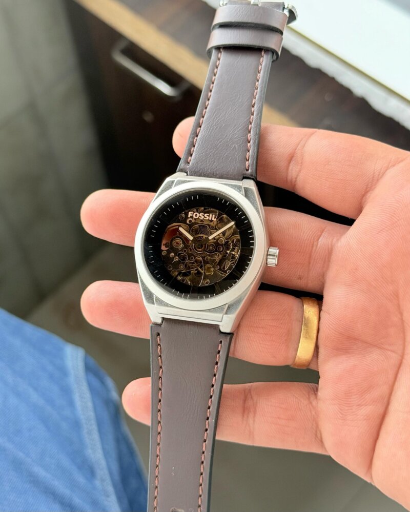 1000017963 scaled https://spacetimewatch.com/shop/fossil-everett-skeleton-premium/