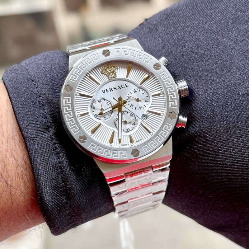 1000018716 https://spacetimewatch.com/shop/versace-greca-logo-chronograph/
