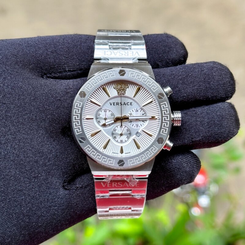 1000018718 https://spacetimewatch.com/shop/versace-greca-logo-chronograph/