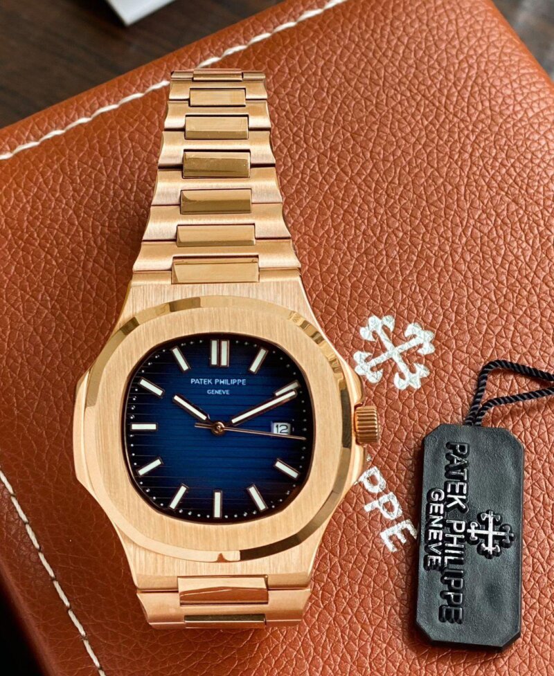 1000018871 https://spacetimewatch.com/shop/patek-philippe-nautilus-7aaa-original/