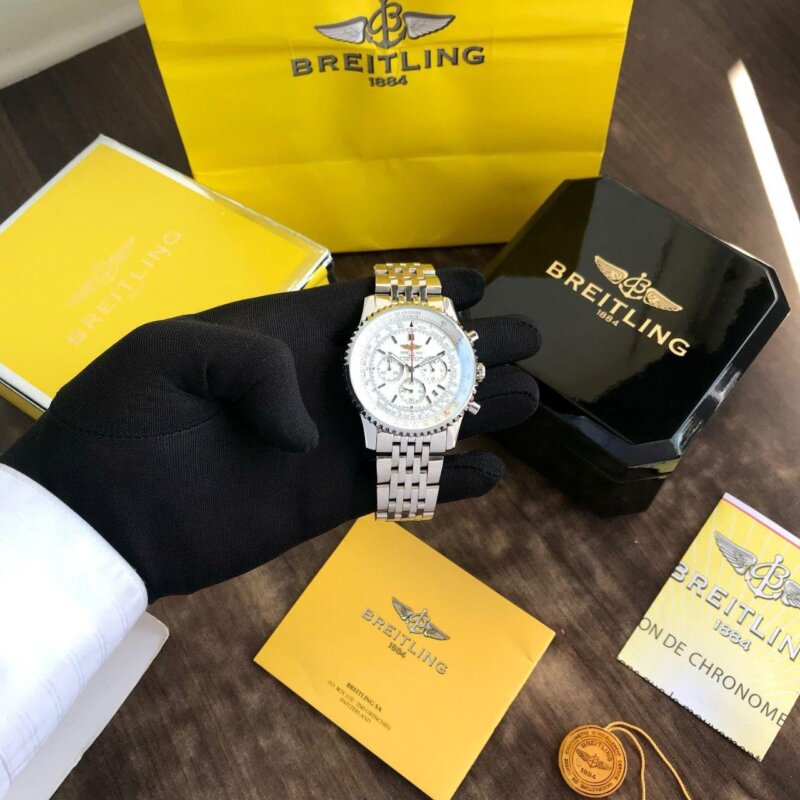 1000019453 https://spacetimewatch.com/shop/breitling-chronomat-b01-original/