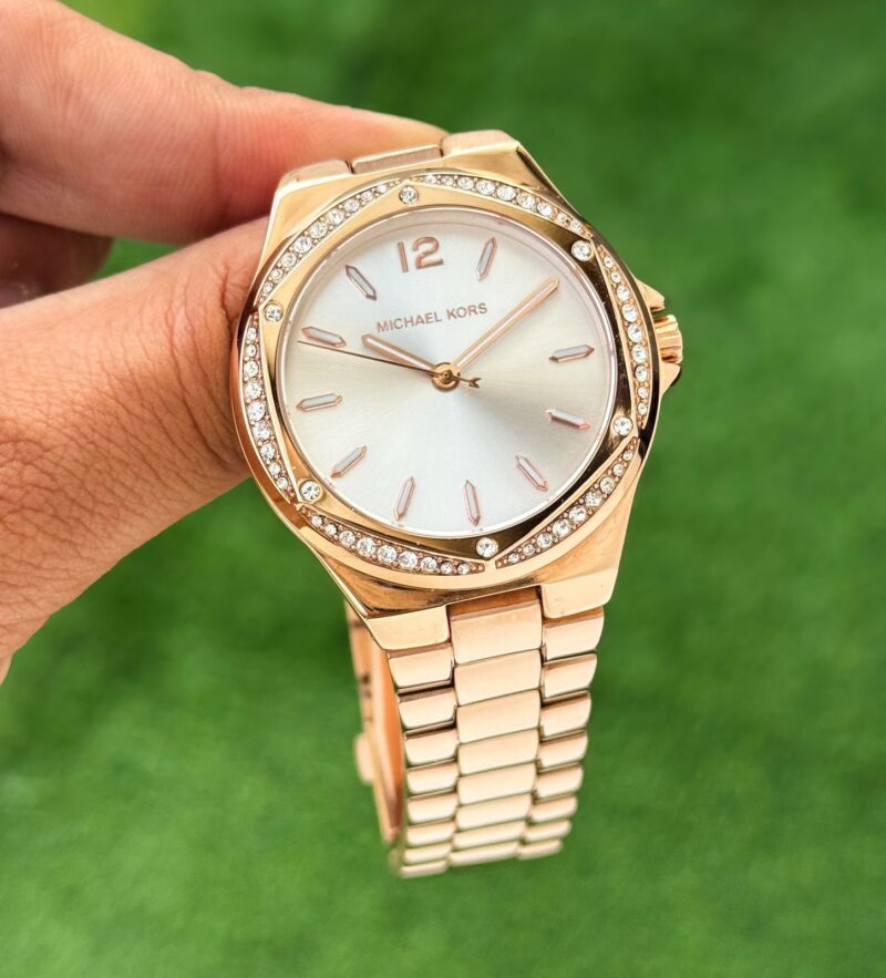1000019800 https://spacetimewatch.com/shop/michael-kors-7a-premium-original/