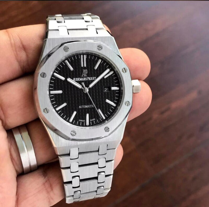 1000019972 https://spacetimewatch.com/shop/audemars-piguet-royal-oak-7aa-premium-2/