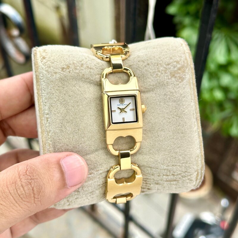1000020315 6 scaled https://spacetimewatch.com/shop/tory-burch-gemini-premium-gold/