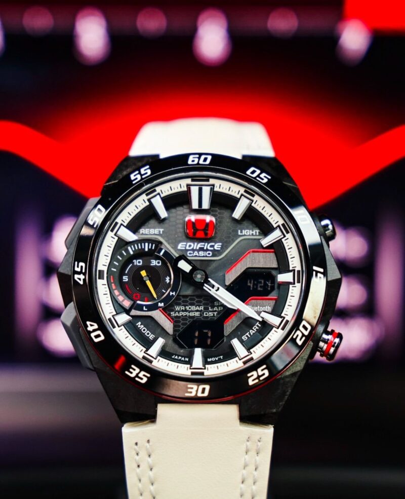 1000020618 https://spacetimewatch.com/shop/edifice-casio-ecb-2200htr-premium/