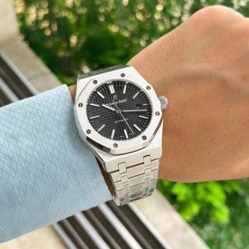 WhatsApp Image 2025 06 11 at 2.25.20 AM 1 https://spacetimewatch.com/shop/audemars-piguet-for-men-7aa-premium-collection-royal-oak-case-size-43mm/