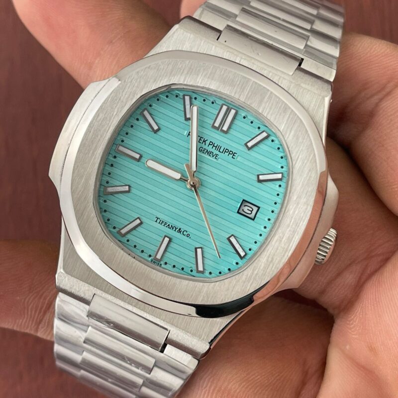 Brand  Patek Philippe Model	Nautilus Reference number  5711/1A-018